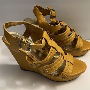 Xhilaration Wedge Sandals Mustard Yellow and Brass Faux Leather Women 7
